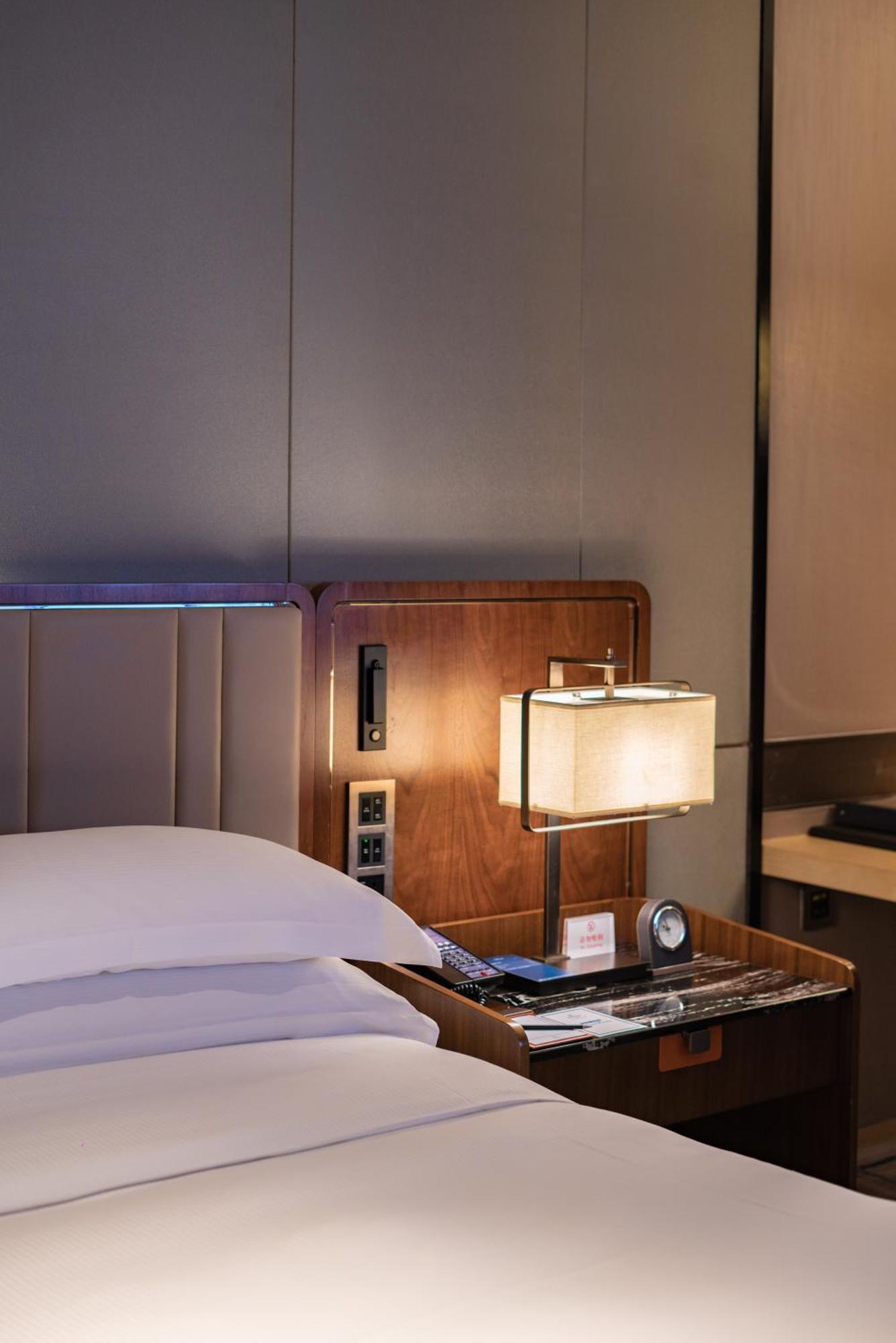 Hilton Fuzhou Hotell Fuzhou  Exteriör bild