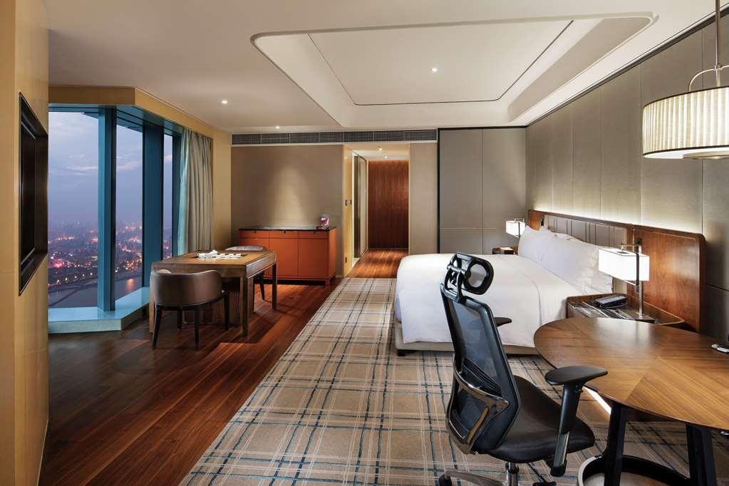 Hilton Fuzhou Hotell Fuzhou  Rum bild