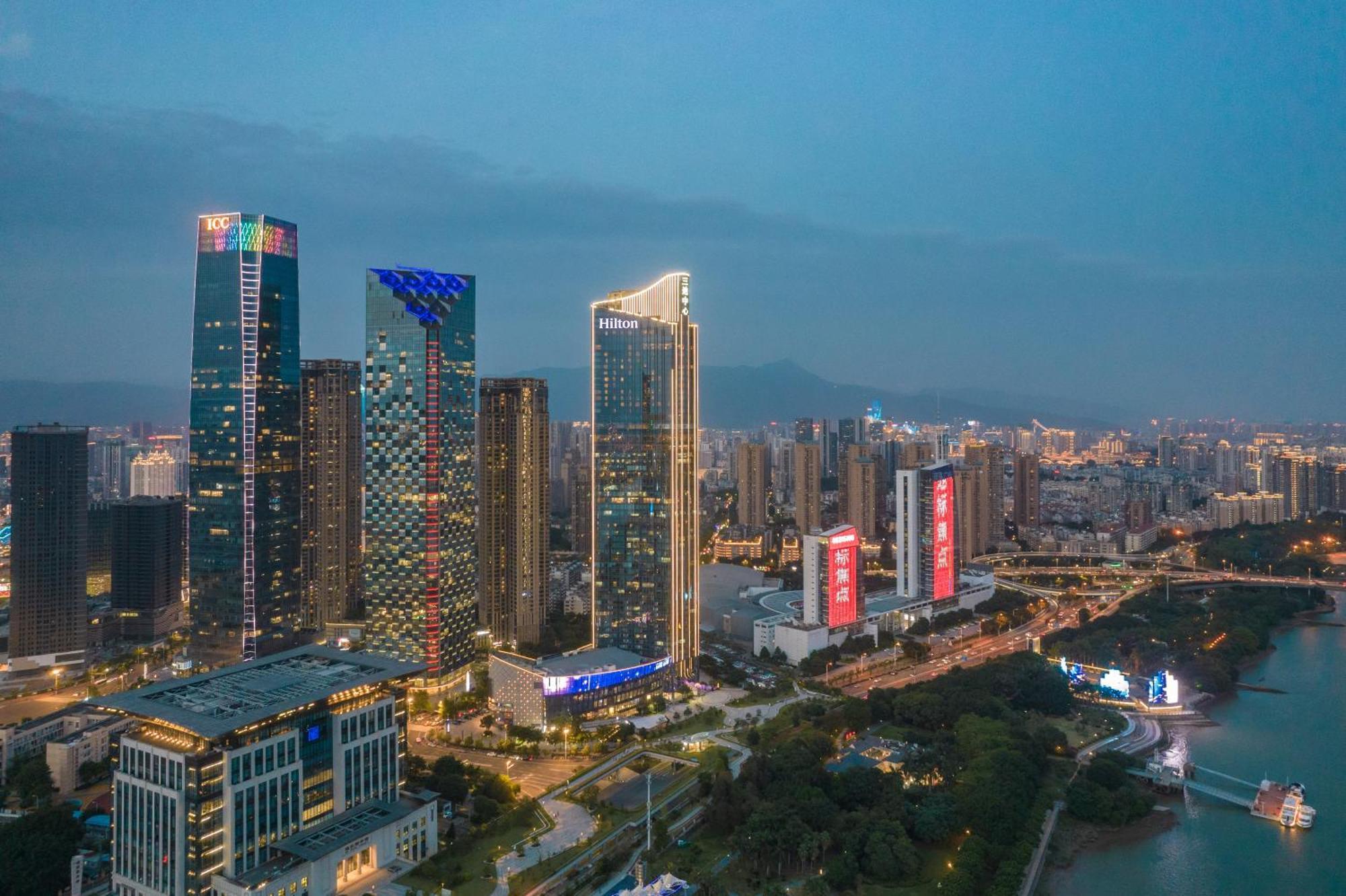 Hilton Fuzhou Hotell Fuzhou  Exteriör bild